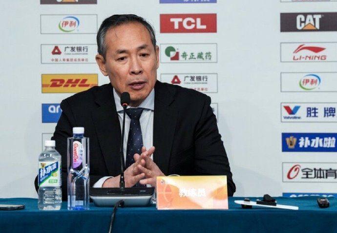 世界杯手机版本下载-许利民发布会怒怼队员:吊儿郎当没责任感 输的是人输的是北京形象