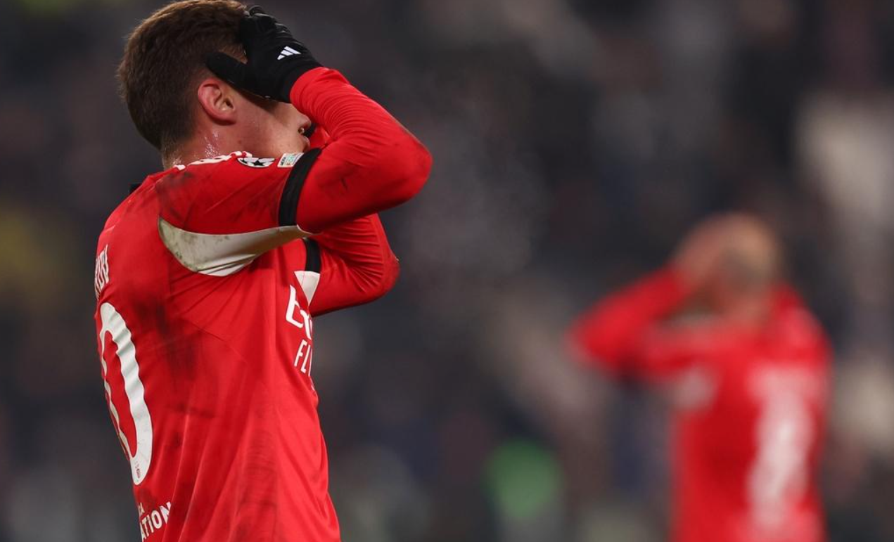 世界杯官方软件-点球罚丢!穆里尼奥太绝望,输给斯帕莱蒂,欧冠7场5负太差劲